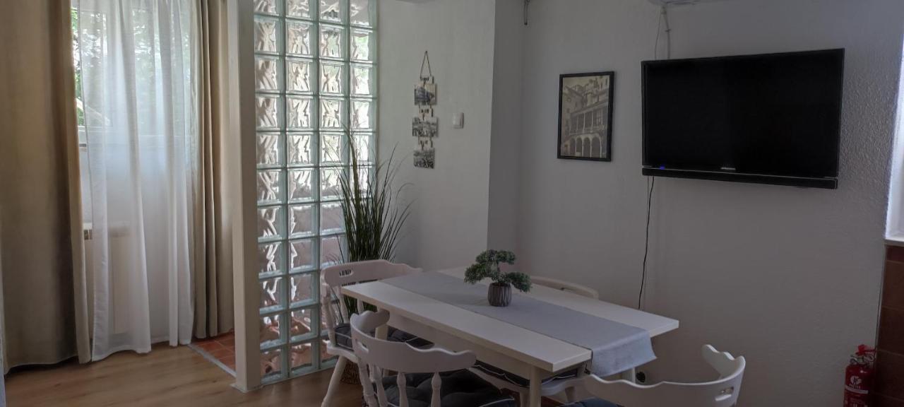 Apartman Campo シベニク エクステリア 写真